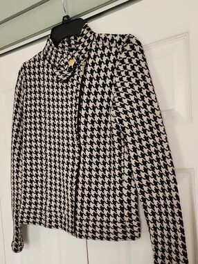 Chaps Black and White Houndstooth Zip-Front Jacket with Gold Accents